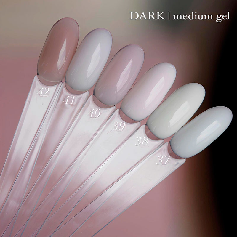 Medium Builder Gel – DARK – 38, 15 ml